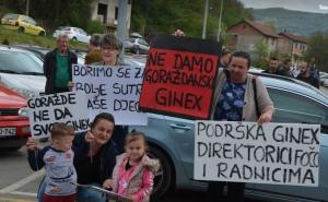 Foto: Goražde PRESS / Radnici i građani ispred Unis Ginex d.d.